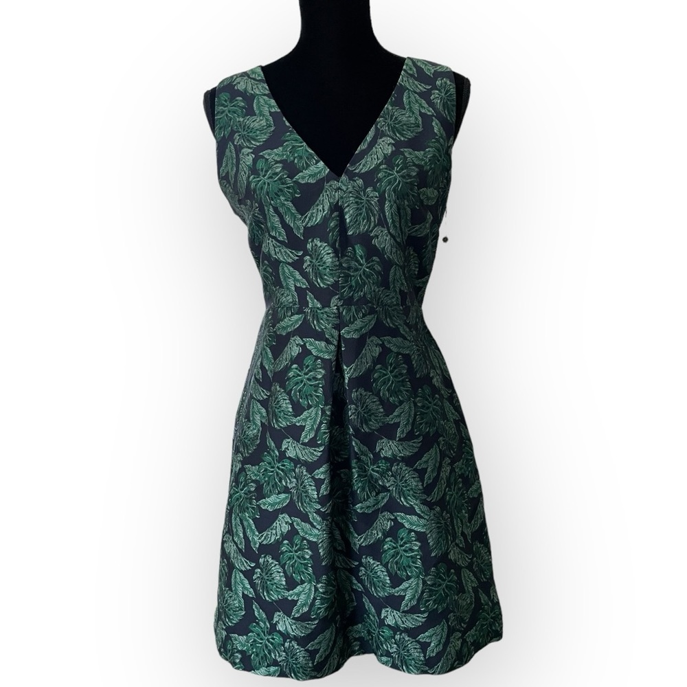Sam Edelman leaf print v-neck fit and flare sleeveless cocktail dress size 8 new